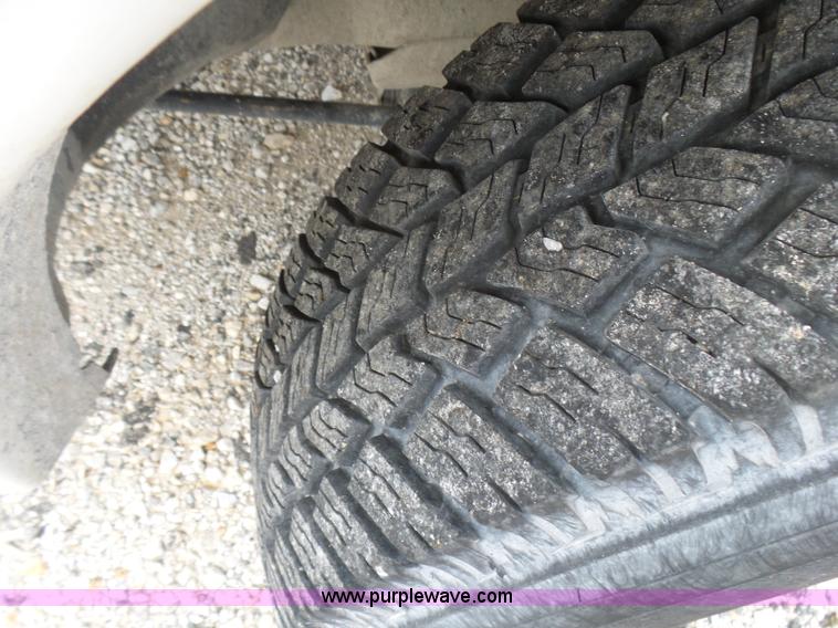 image for item L5429 2003 Ford Ranger pickup truck