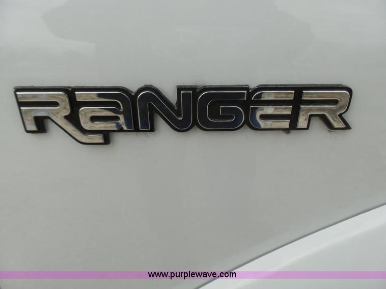 image for item L5429 2003 Ford Ranger pickup truck