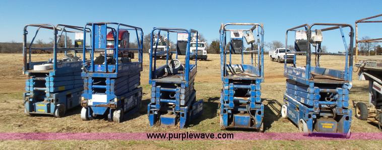 image for item L5751 (5) Upright MX-19 scissor lifts