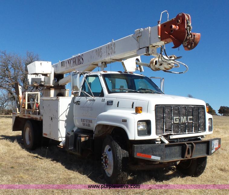 image for item L5754 1998 GMC C7500 bucket truck