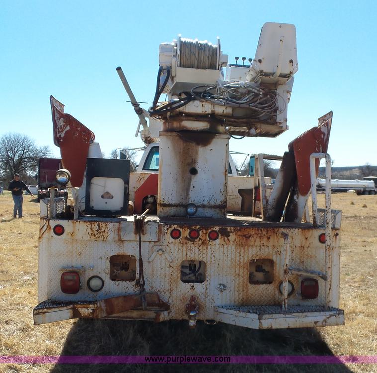 image for item L5754 1998 GMC C7500 bucket truck