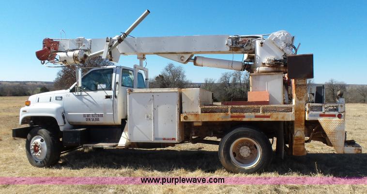 image for item L5754 1998 GMC C7500 bucket truck