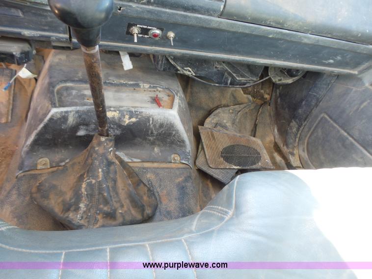 image for item L5754 1998 GMC C7500 bucket truck