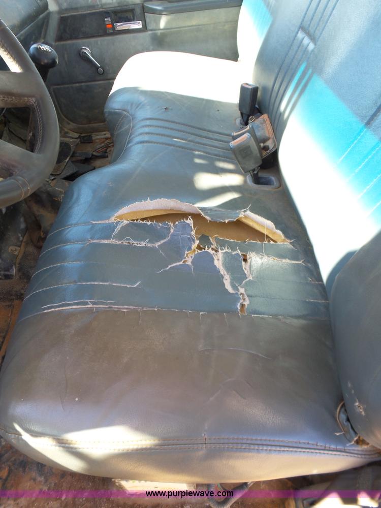 image for item L5754 1998 GMC C7500 bucket truck