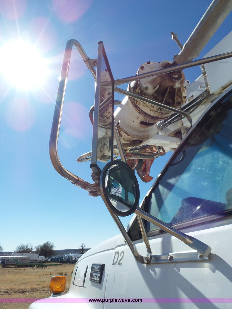 image for item L5754 1998 GMC C7500 bucket truck