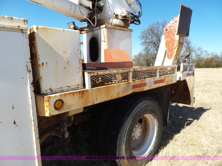 image for item L5754 1998 GMC C7500 bucket truck
