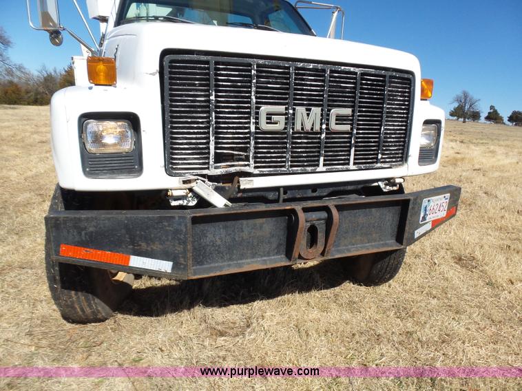 image for item L5754 1998 GMC C7500 bucket truck