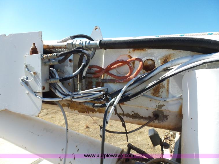 image for item L5754 1998 GMC C7500 bucket truck