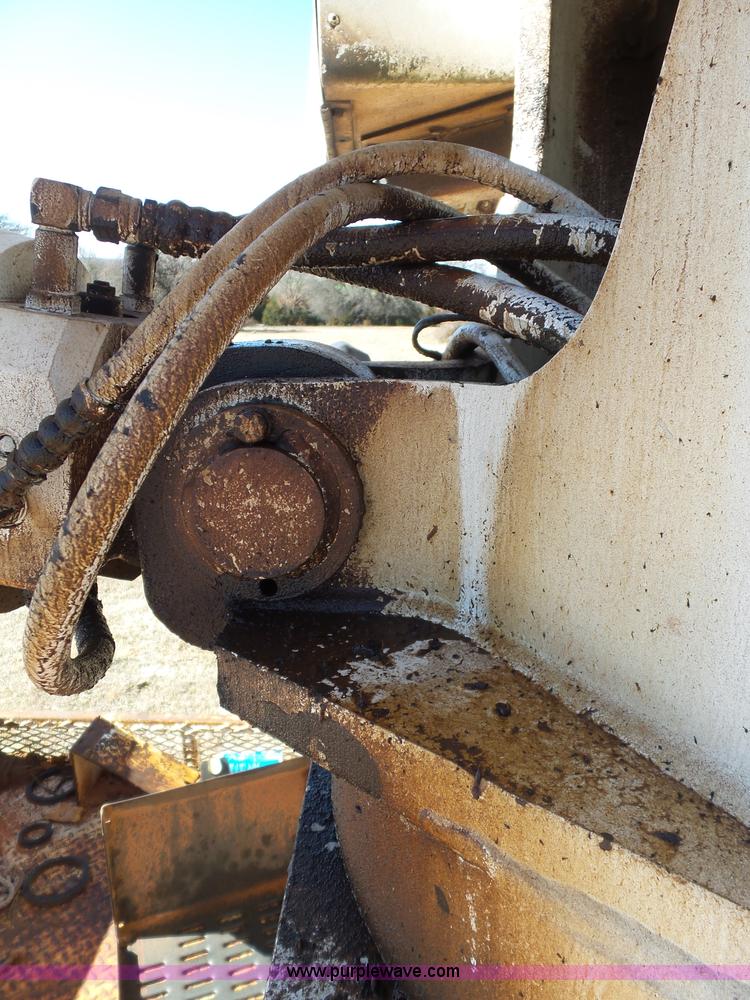 image for item L5754 1998 GMC C7500 bucket truck