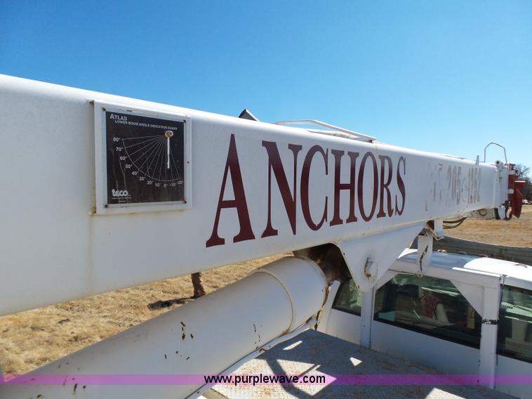 image for item L5754 1998 GMC C7500 bucket truck