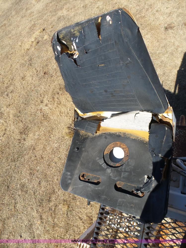 image for item L5754 1998 GMC C7500 bucket truck