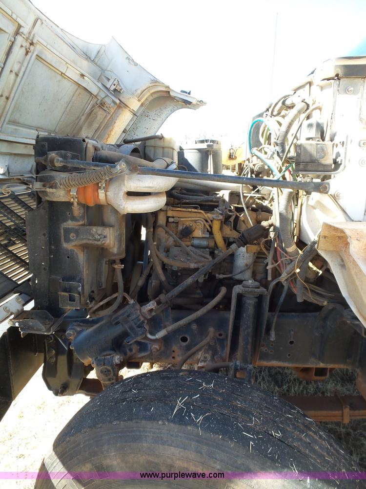 image for item L5754 1998 GMC C7500 bucket truck