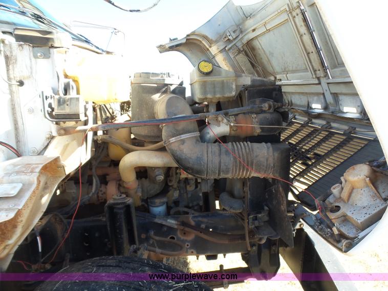 image for item L5754 1998 GMC C7500 bucket truck