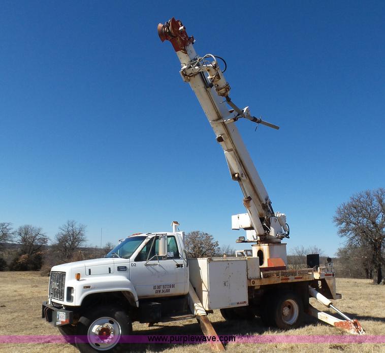 image for item L5754 1998 GMC C7500 bucket truck