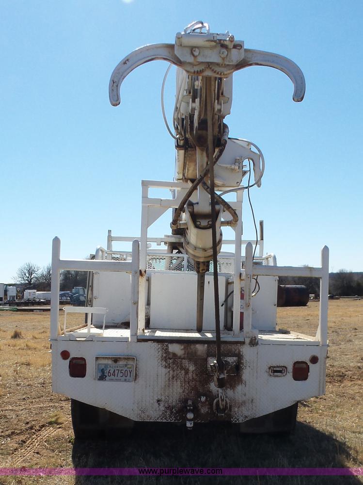 image for item L5755 1981 International S1800 digger derrick truck