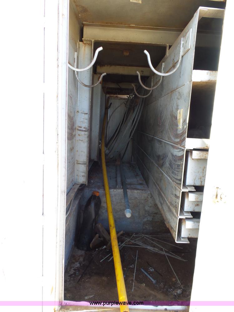 image for item L5755 1981 International S1800 digger derrick truck