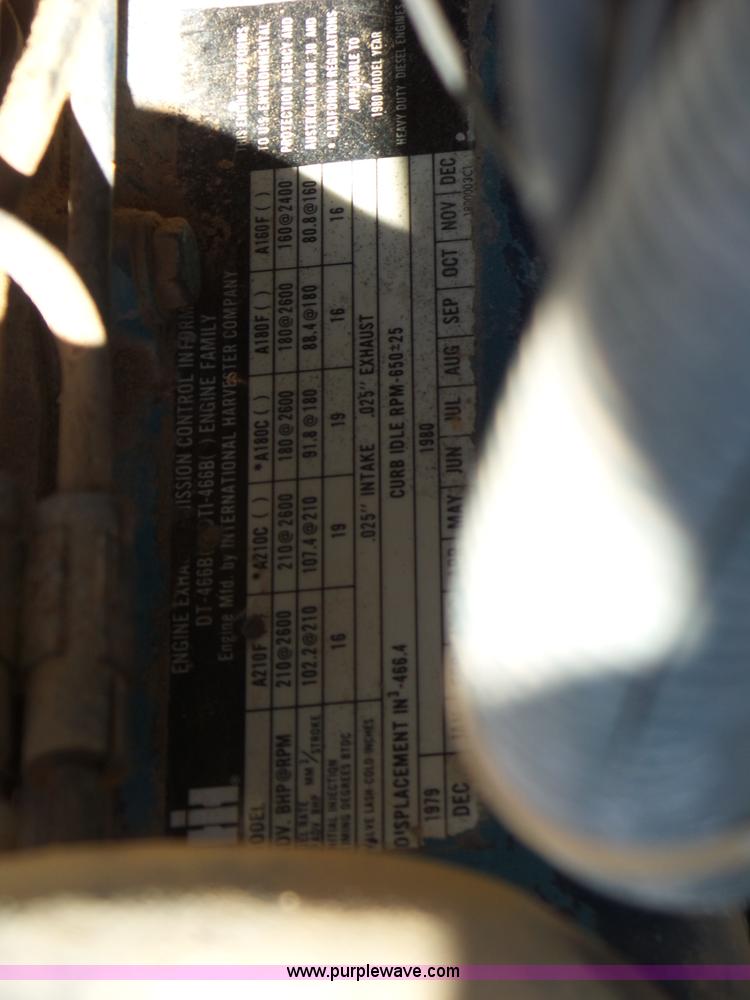 image for item L5755 1981 International S1800 digger derrick truck