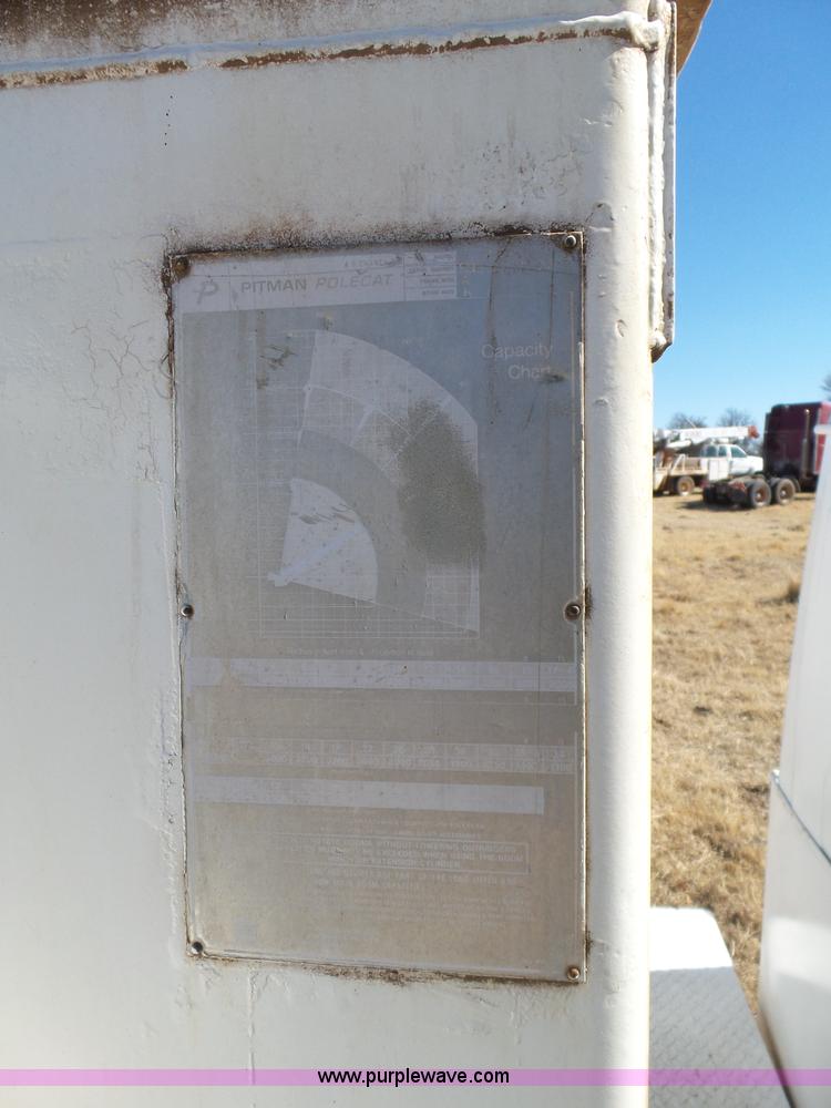 image for item L5755 1981 International S1800 digger derrick truck