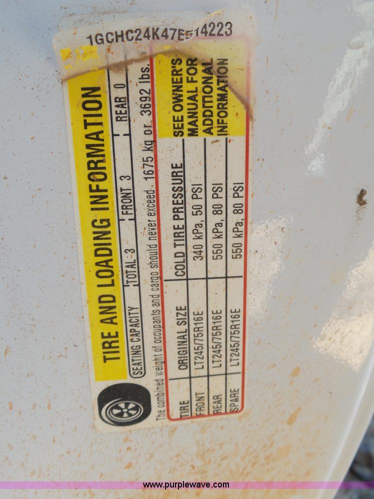 image for item L5756 2007 Chevrolet Silverado 2500HD utility truck