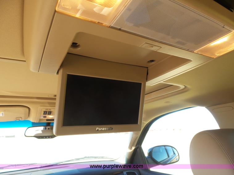 image for item L6218 2011 GMC Yukon Denali XL SUV