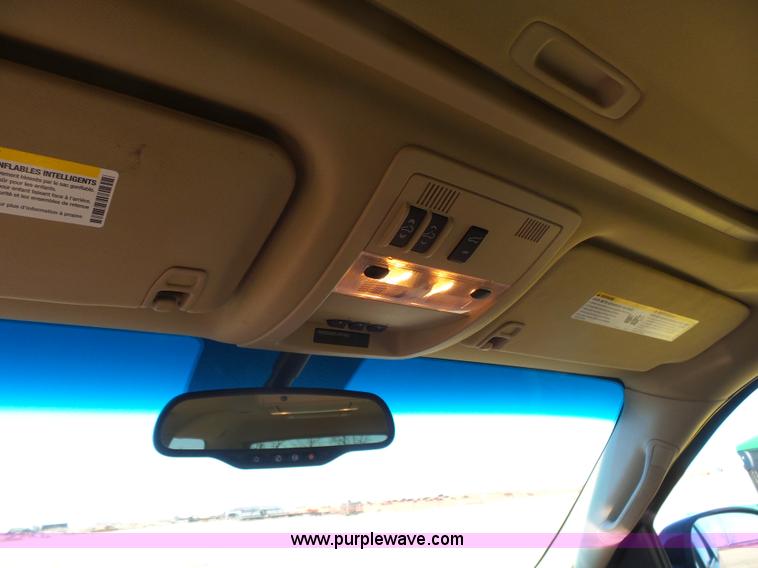 image for item L6218 2011 GMC Yukon Denali XL SUV