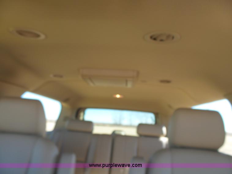 image for item L6218 2011 GMC Yukon Denali XL SUV