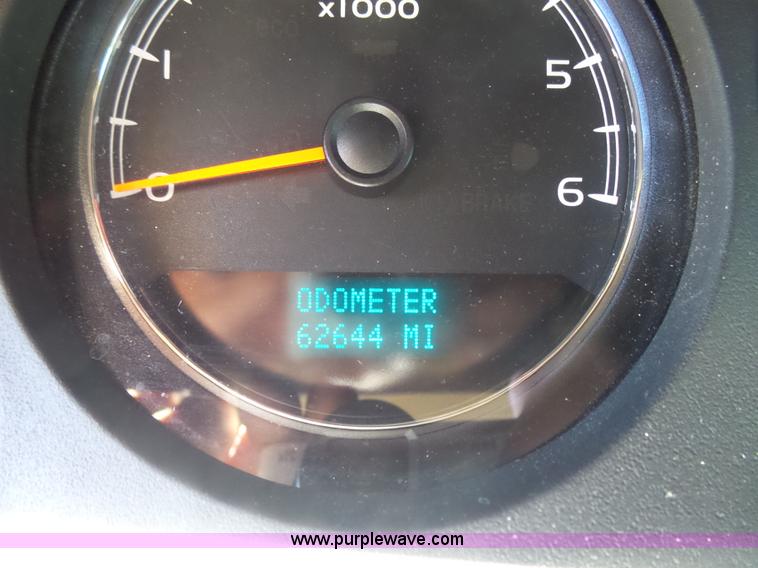 image for item L6218 2011 GMC Yukon Denali XL SUV