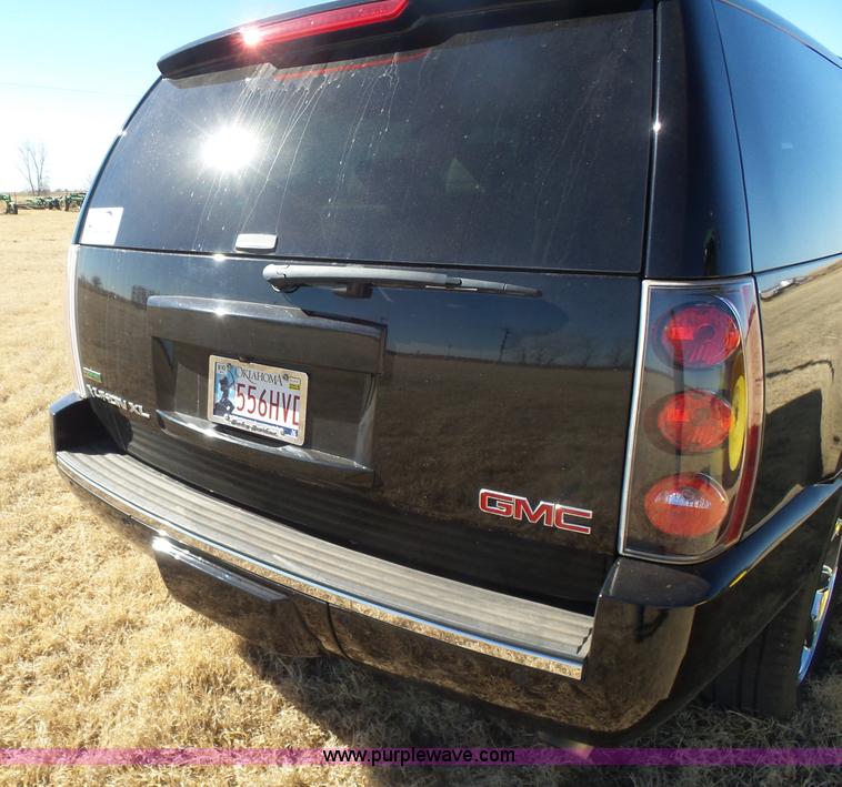 image for item L6218 2011 GMC Yukon Denali XL SUV