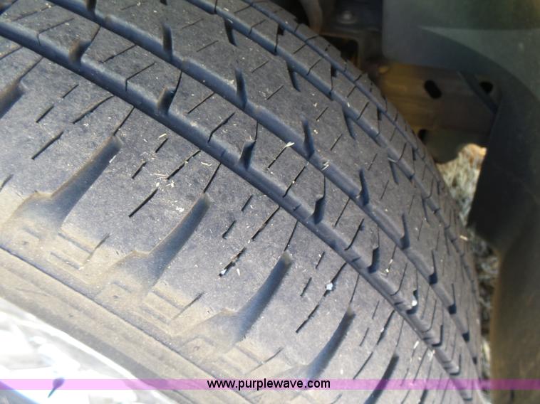 image for item L6218 2011 GMC Yukon Denali XL SUV