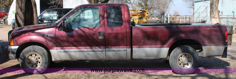 image for item L6823 1999 Ford F250 Super Duty XLT SuperCab pickup truck