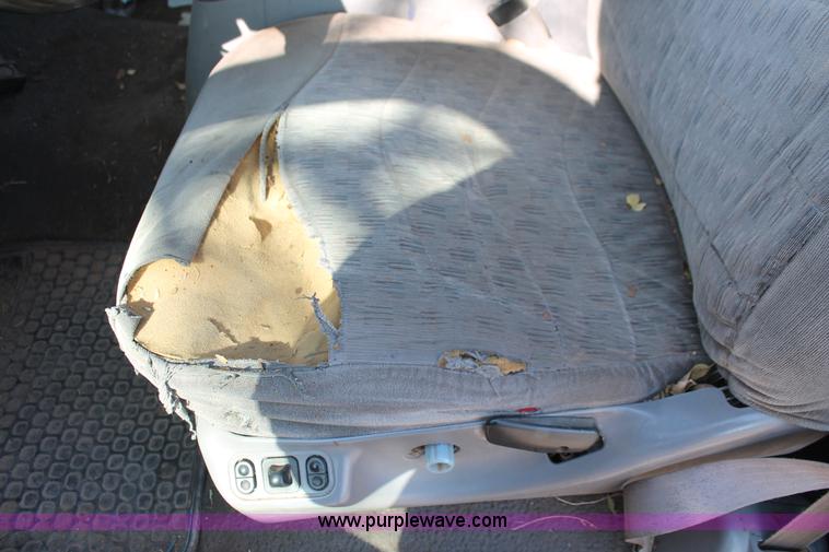 image for item L6823 1999 Ford F250 Super Duty XLT SuperCab pickup truck