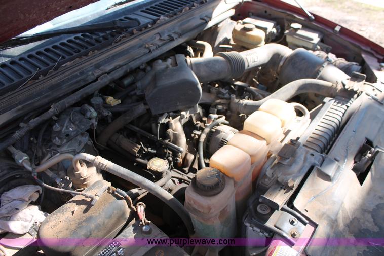 image for item L6823 1999 Ford F250 Super Duty XLT SuperCab pickup truck