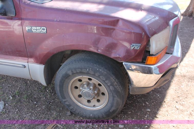 image for item L6823 1999 Ford F250 Super Duty XLT SuperCab pickup truck