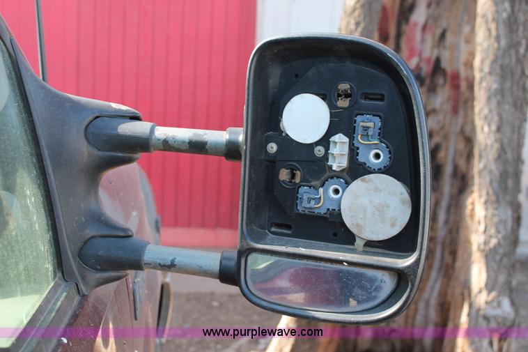 image for item L6823 1999 Ford F250 Super Duty XLT SuperCab pickup truck