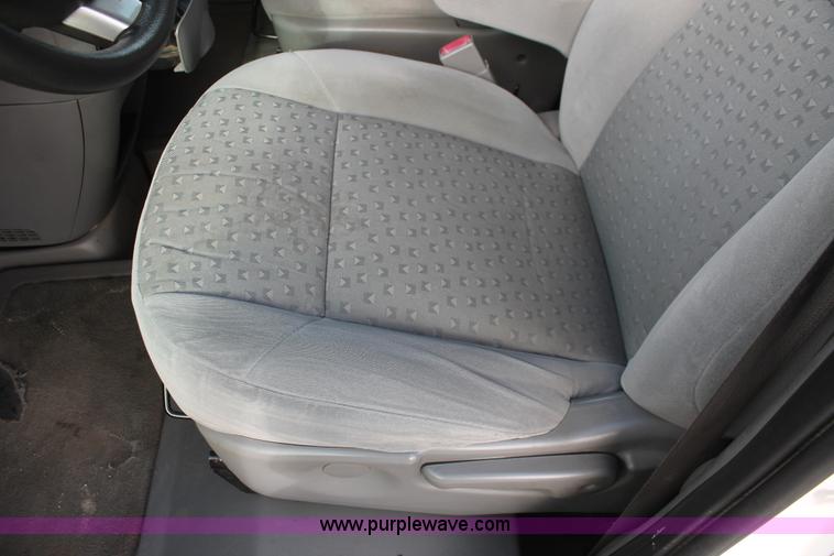 image for item L6831 2008 Chevrolet Uplander van