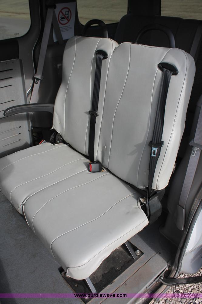 image for item L6831 2008 Chevrolet Uplander van