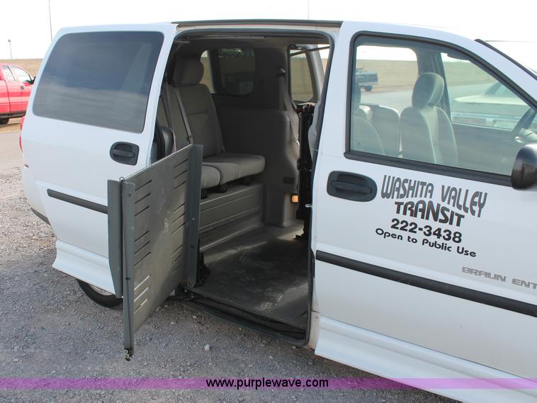image for item L6831 2008 Chevrolet Uplander van
