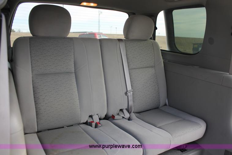 image for item L6831 2008 Chevrolet Uplander van