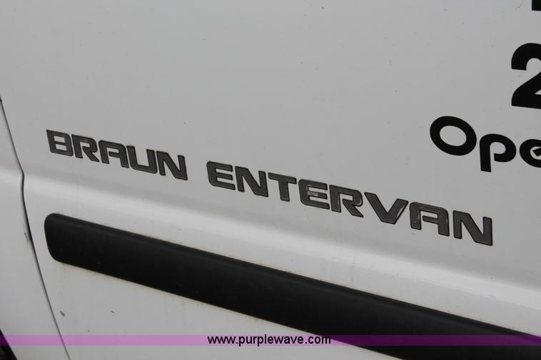 image for item L6831 2008 Chevrolet Uplander van