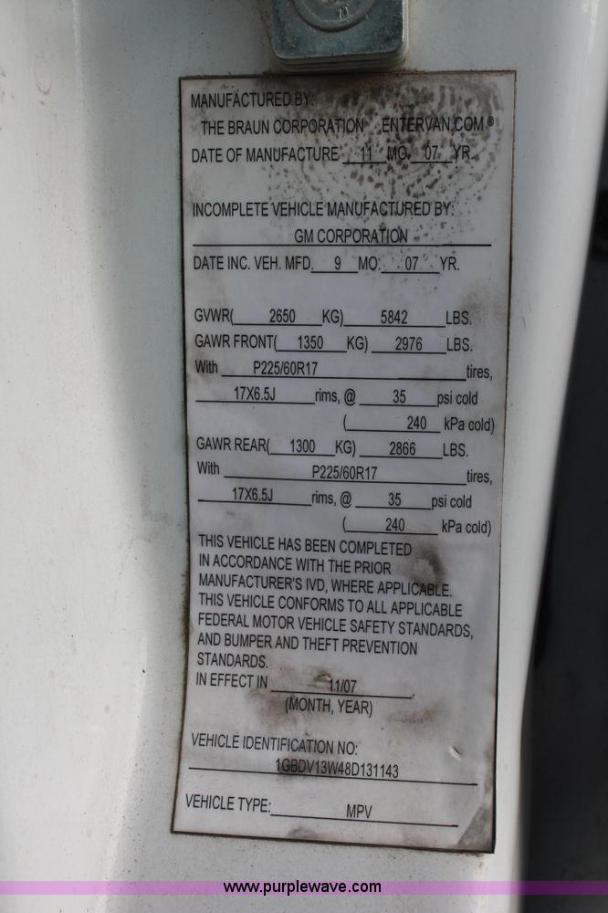 image for item L6831 2008 Chevrolet Uplander van