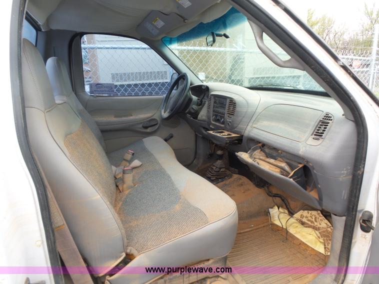 image for item L6834 1998 Ford F150 pickup truck