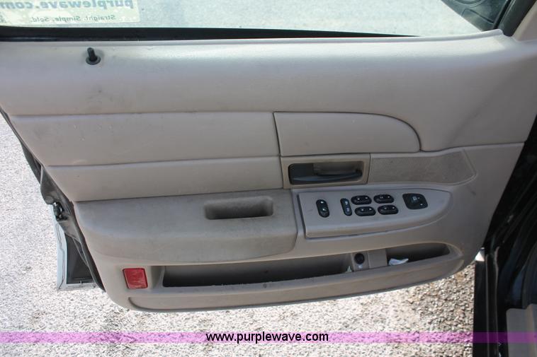 image for item L6835 2003 Ford Crown Victoria Police Interceptor