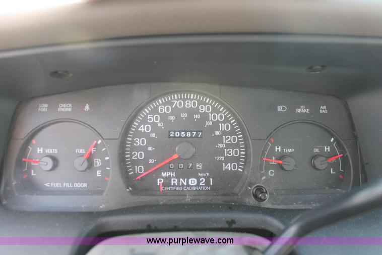 image for item L6835 2003 Ford Crown Victoria Police Interceptor