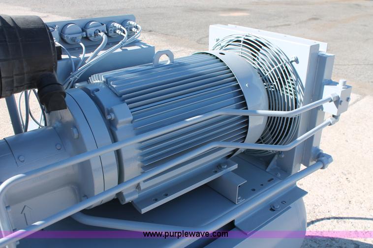 image for item L6846 2009 Sullivan Palatek 30DG air compressor