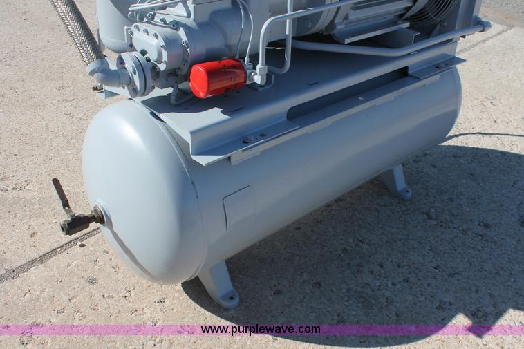 image for item L6846 2009 Sullivan Palatek 30DG air compressor