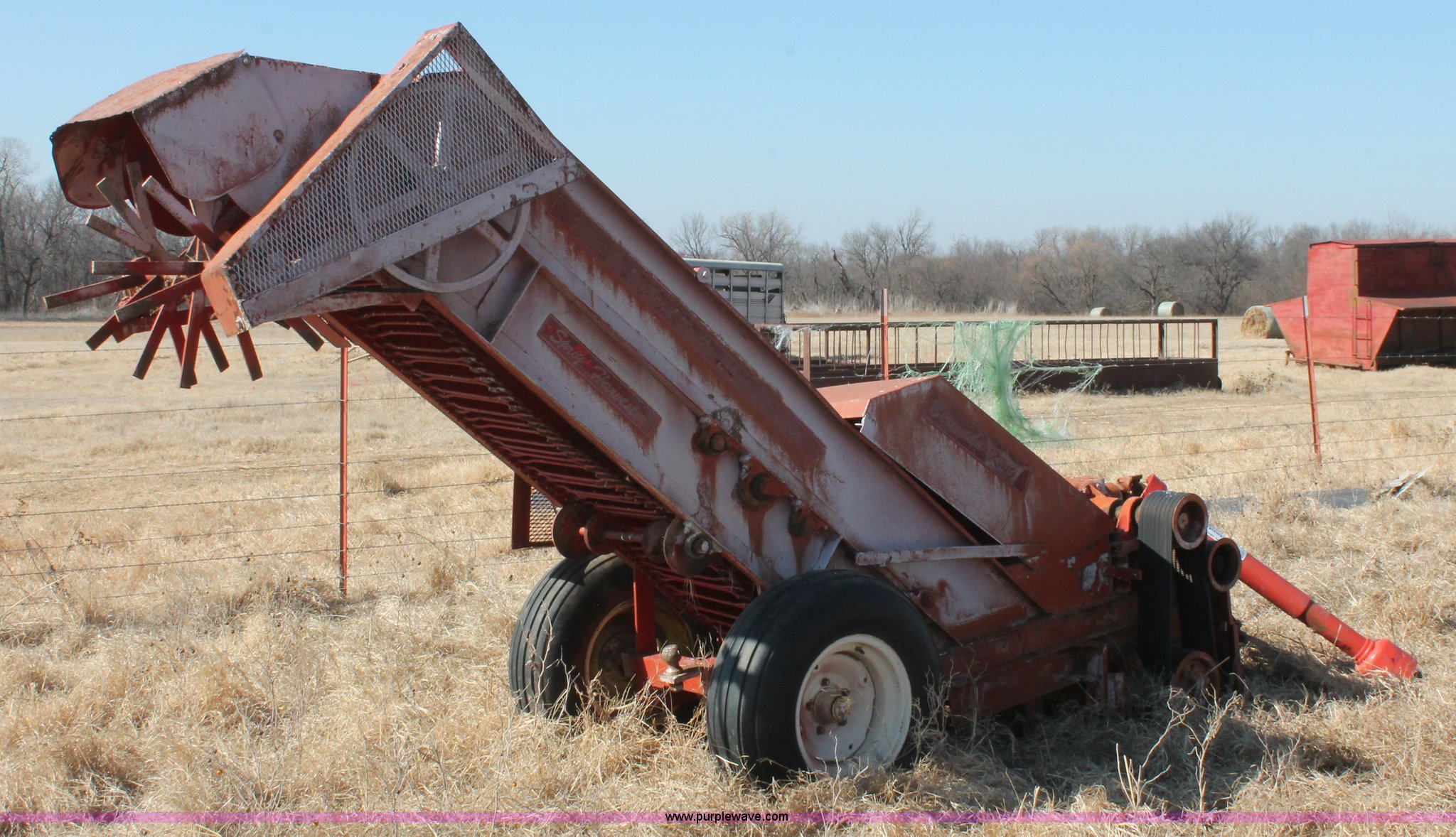 Bermuda King 2087 sprig harvester in Ponca City, OK Item L6822 sold