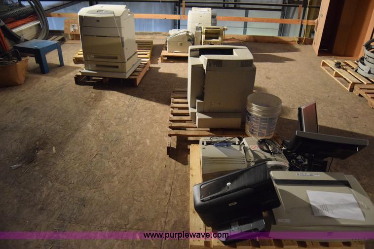 image for item BF9997 Assorted electronics