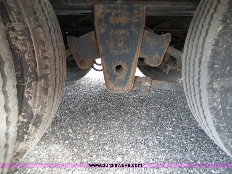 image for item BL9627 1994 Landoll 345-31 tilt deck trailer