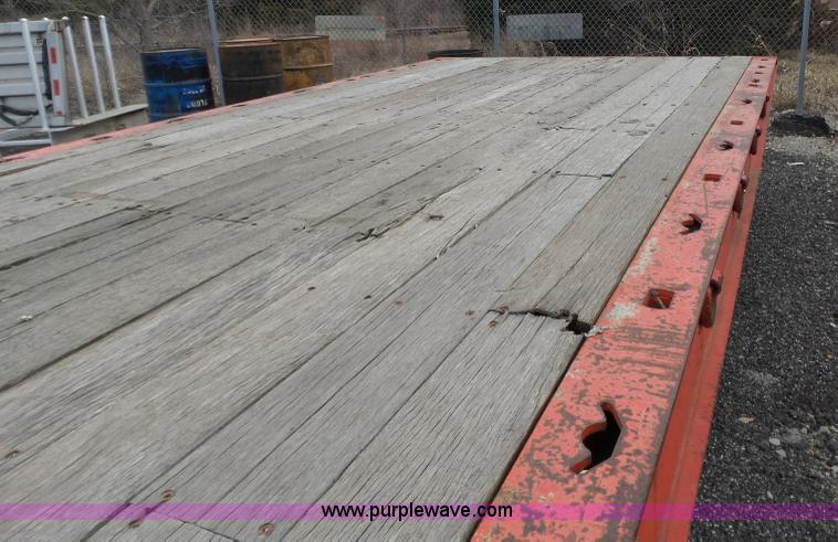 image for item BL9627 1994 Landoll 345-31 tilt deck trailer