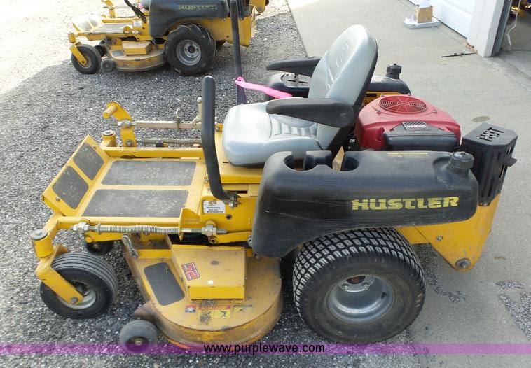 image for item BL9628 2006 Hustler FasTrak lawn mower